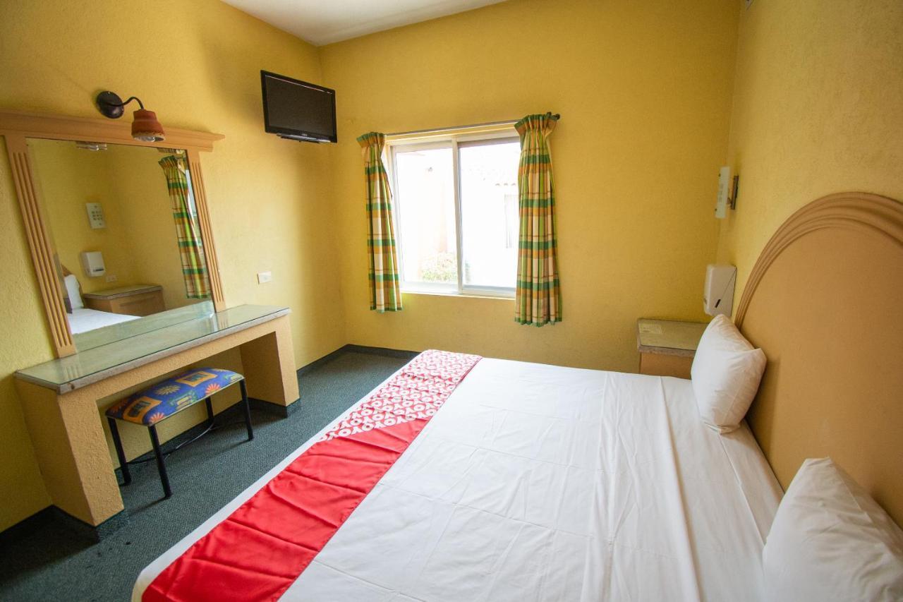 Auto Hotel Hacienda Arriba レオン エクステリア 写真