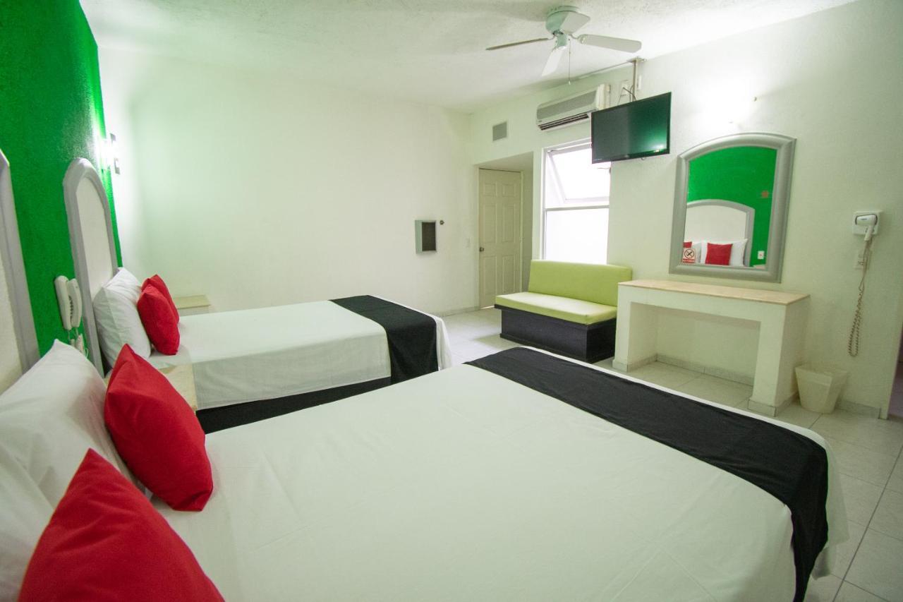 Auto Hotel Hacienda Arriba レオン エクステリア 写真