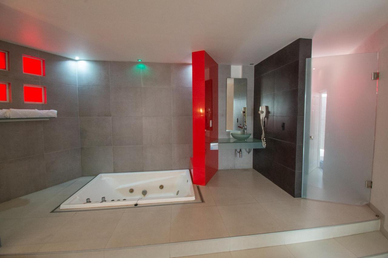 Auto Hotel Hacienda Arriba レオン エクステリア 写真